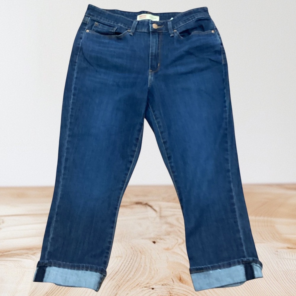 Signature by Levi Strauss Women 6 W28 Mid Rise Capri Jeans Dark Wash Denim